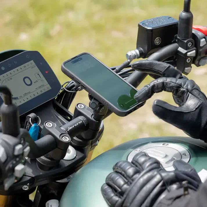 Quad Lock Handlebar Clamp Mount